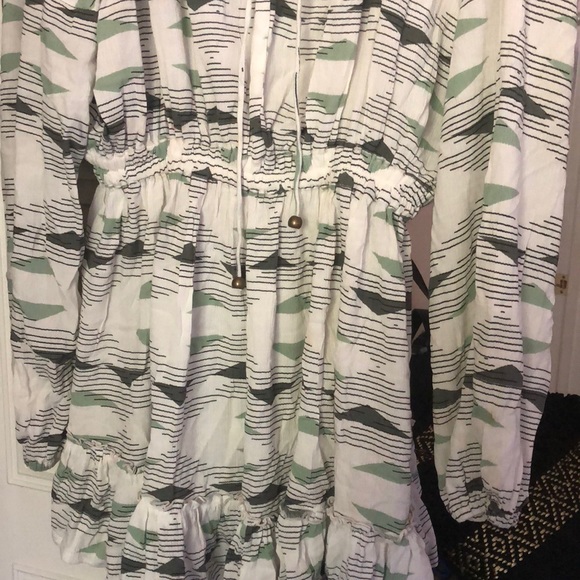 Top - Picture 2 of 2